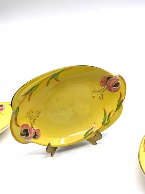 Royal Winton Grimwades 5334 Tiger Lily Yellow Hibiscus Serving Dish c1930