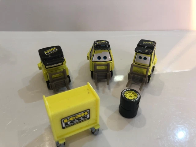 DISNEY PIXAR CARS LEAK LESS PIT CREW PITTY #52 1:55 DIECAST TOKYO DRIFT ...