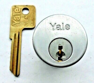 Vintage YALE    Mortise   Cylinder Door Lock  with 1  ORIGINAL key blank