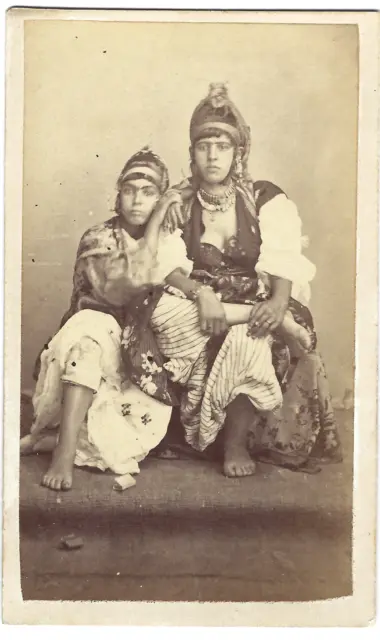 Photo CDV Groupe de femmes juives ca 1865 Algerie judaica Attribuée à Clavier