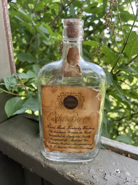 Pre-prohibition Cedar Brook Hand Made Kentucky Whiskey Pint Bottle