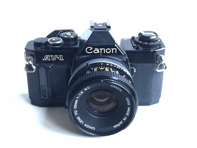 Appareil Photo Argentique CANON AV-1 avec objectif CANON FD 50mm 1:1.8 S.C.