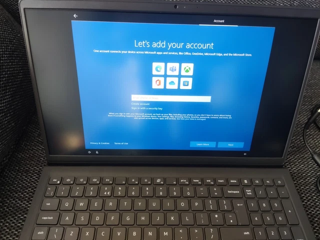 DELL Inspiron 15 3515 15.6" Laptop - AMD Ryzen 5 8GB RAM 256GB SSD