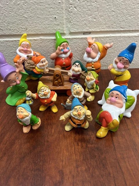 DISNEY'S SNOW WHITE And The Seven Dwarfs Vintage Figures Bundle , Lot £ ...
