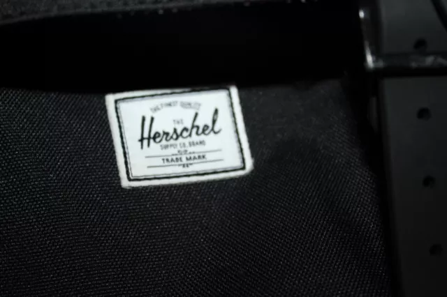 HERSCHEL SUPPLY CO Retreat Backpack Black With Rubberised Straps £28.90 ...