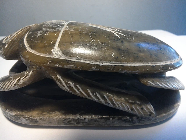 Antiker Ägyptischer Skarabäus, Käfer aus Stein handgeschnitzt