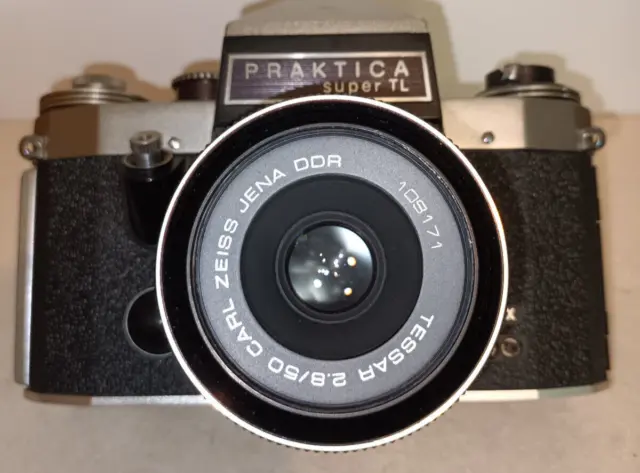 Spiegelreflexkamera PRAKTICA SUPER TL mit Tessar Carl Zeiss Jena 50mm f/2,8