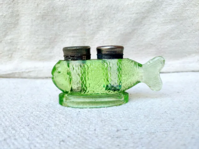 Vintage 2 Compartments Green Fish Shape Glass Inkwell Ink Pot Collectable IP6