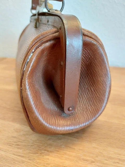 Sehr kleine alte Hebammentasche, Arzttasche, Arztkoffer - nur 24cm lang, selten! 7