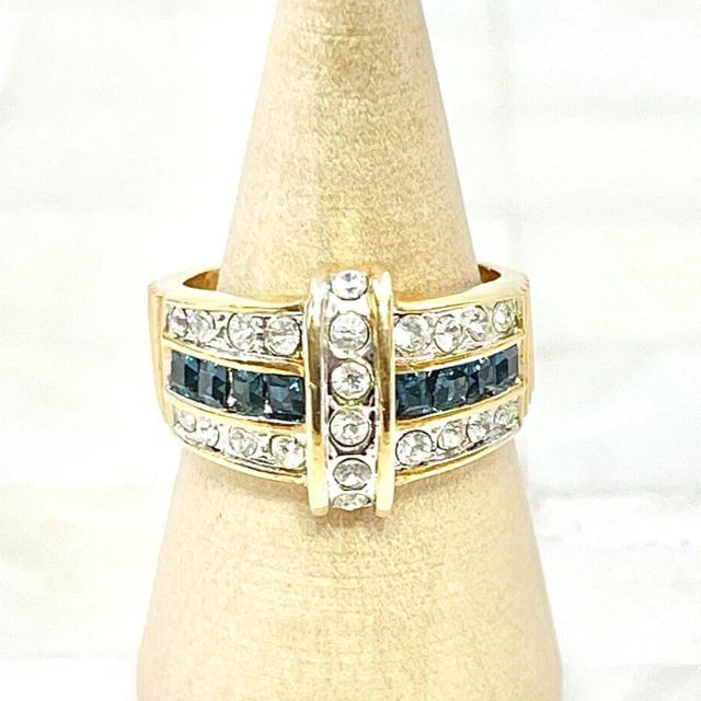 White & Blue Rhinestone Ring Gold Tone The Vintage Strand Lot #5072