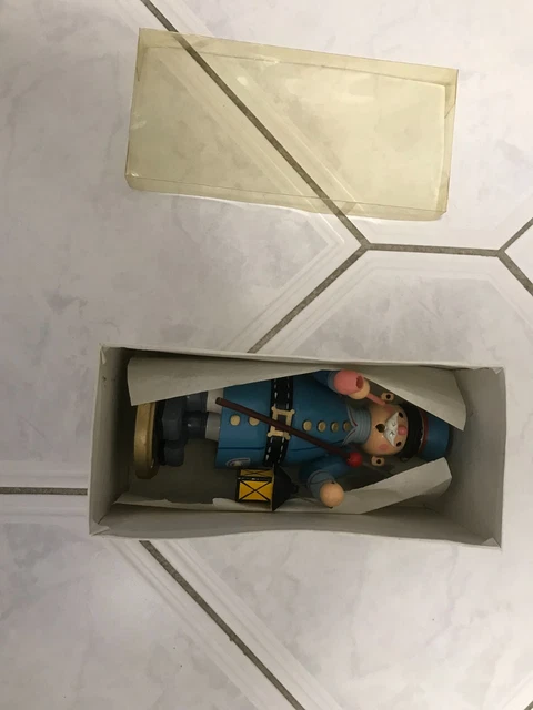 ALTES DDR RÄUCHERMÄNNCHEN 20 cm Unbenutzt in OVP  SOLDAT WÄCHTER WACHMANN ! TOP 10