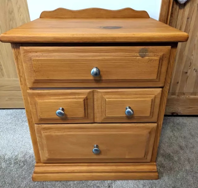 Solid Wood Antique Pine Storage Chest of 3 Drawers