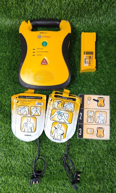 Defibtech Lifeforce  Automated External Defiblatoer With Battery And 4 Pcs Paid