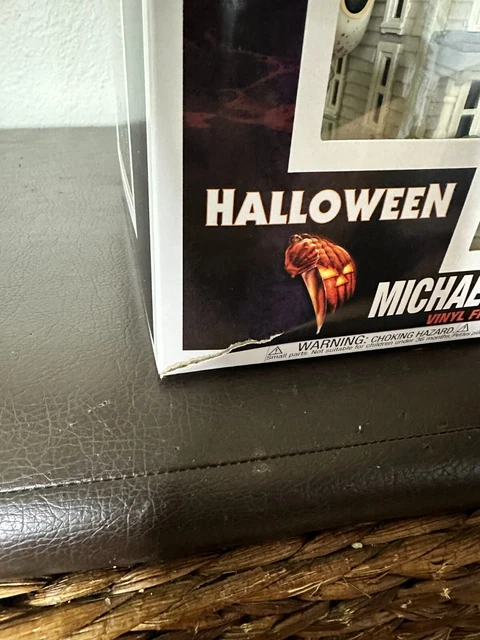 Funko Pop Town Halloween Michael Myers with Myers House #25 Spirit Exclusive 3