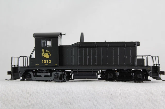 Walthers EMD SW-1 Diesel Loco Central New Jersey 923-1373