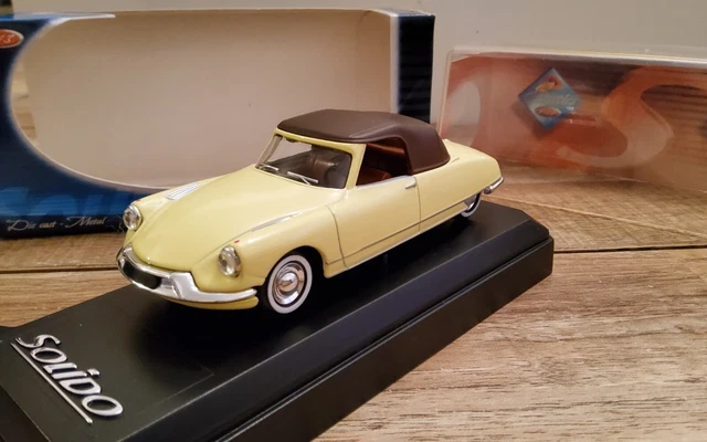 Citroën DS 19 Cabriolet 1961 – Norev 1/18 – Gris – Défaut (Essuie-glace Manquant)