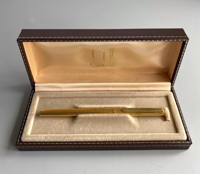 Vintage Dunhill 14k Gold Nib Fountain Pen