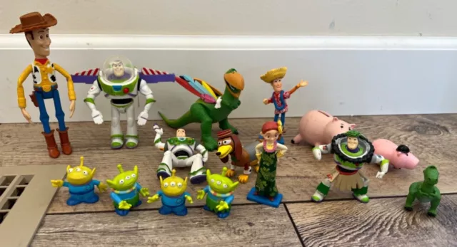 Disney Toy Story PVC 15 Figurines lot - READ DESCRIPTION