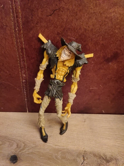 1997 Batman Legends of the Dark Knight Twister Strike Scarecrow figure DC Kenner