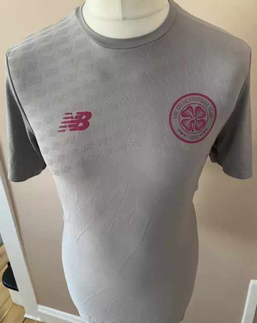 Celtic FC  New Balance training pre match top 2019/20 Grey/Pink size Medium VGC