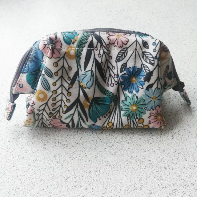Gisela Graham PVC Wash Bag Make Up Case Pouch Floral Travel Toiletries Blue Gift