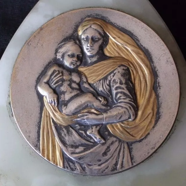 ancien bénitier la vierge et l enfant  en bronze argenté et onix ou marbre