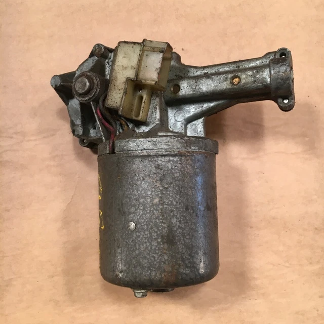 OEM TRIUMPH MG MGB Windshield Wiper Motor LUCAS 75652B Dated March 1968