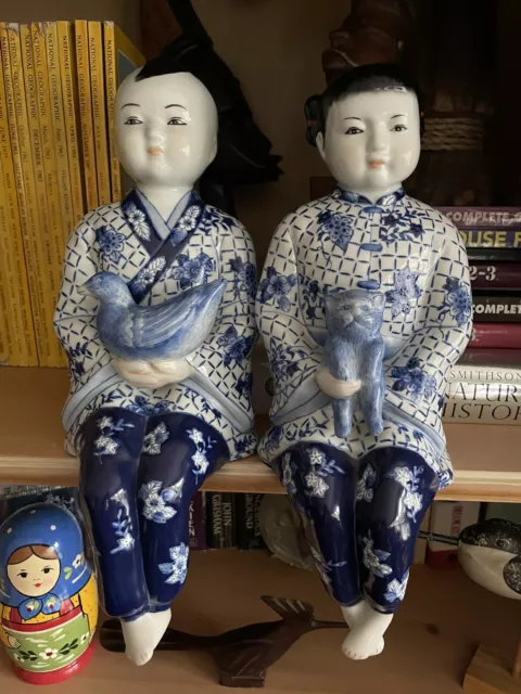 Gorgeous Large Asian Pair Blue White Porcelain Shelf Sit Figurines Statues