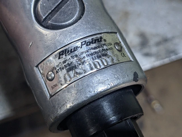 Blue Point 3/8" Drive Heavy Duty Air Ratchet (5-45 ft-lb) - AT703 4