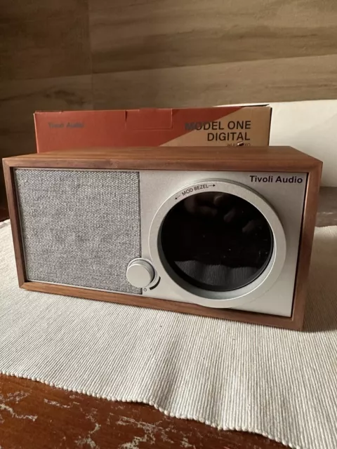 TIVOLI Model One Digital+ (Gen. 2) - Radio WLAN Bluetooth DAB Walnut/Grey