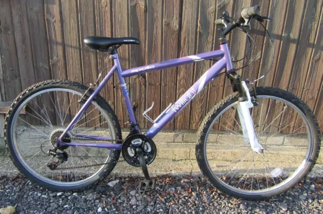 Apollo Twilight Ladies Purple Mountain Bike Front Suspension Hardtail Bicycle