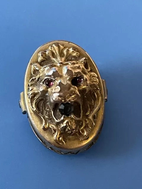 Antique Brass 3/4” Clasp Lion Head With Gems In Eyes And Mouth (spring Action) 2