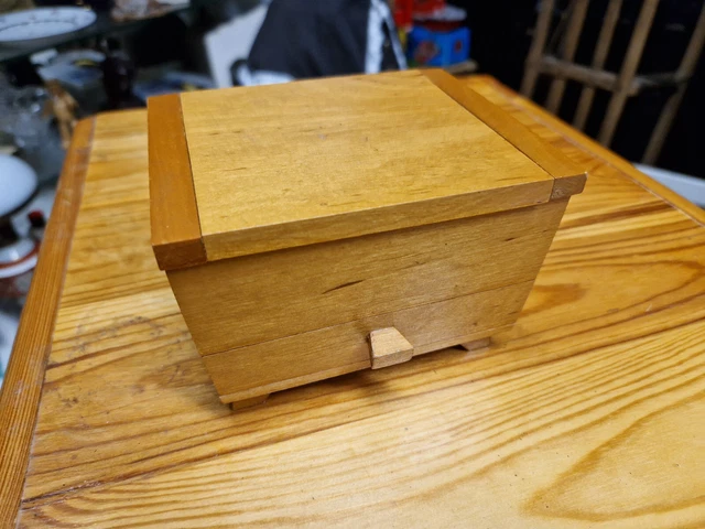 alte Dose Holzdose Zigarettenschatulle Au17355