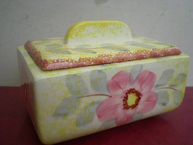 Boîte à gâteaux en céramique vintage