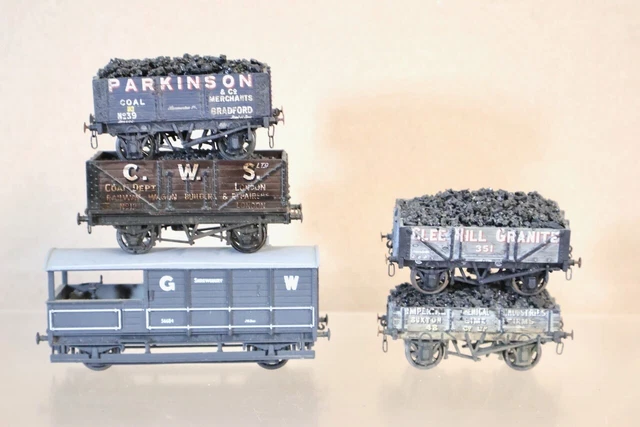 RAME HORNBY MAINLIN Construite De 5 Wagons CWS Ouverts Et De Frein