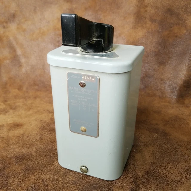 General Electric GE CR102B019 Manual Motor Starter Box 115/230v 1-1/2hp