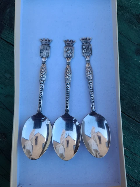 Petite Cuillère De Collection Verdun Métal Argenté Avec Boîte