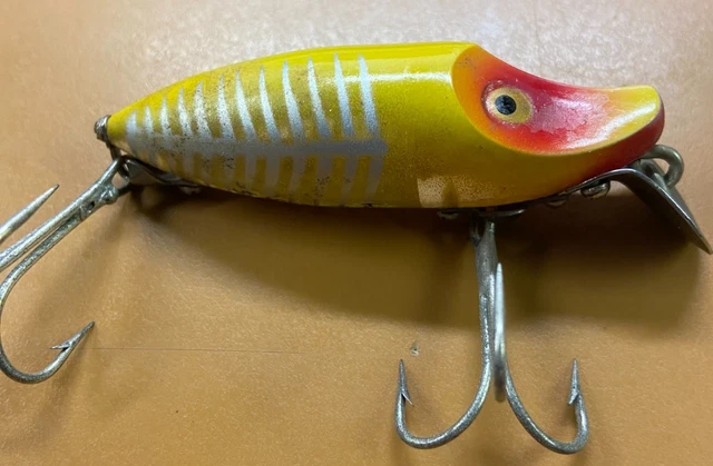 VINTAGE HEDDON RIVER Runt Spook Sinker yellow/grey color, red eyes
