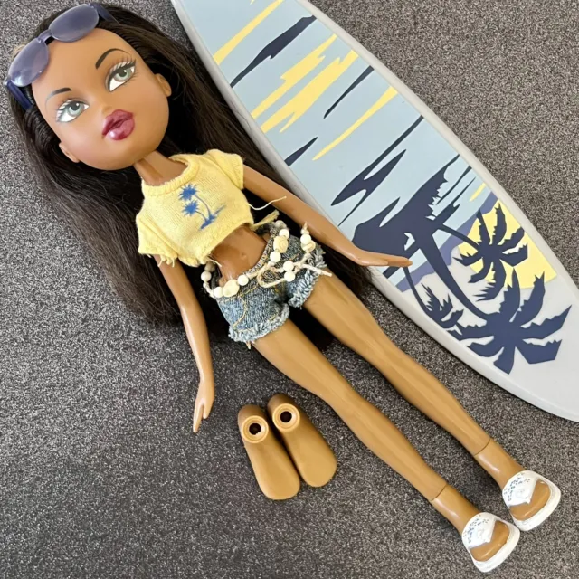 BRATZ HOT SUMMER Dayz Cloe Doll with Original Bikini, Shoes & Surfboard  £19.75 - PicClick UK