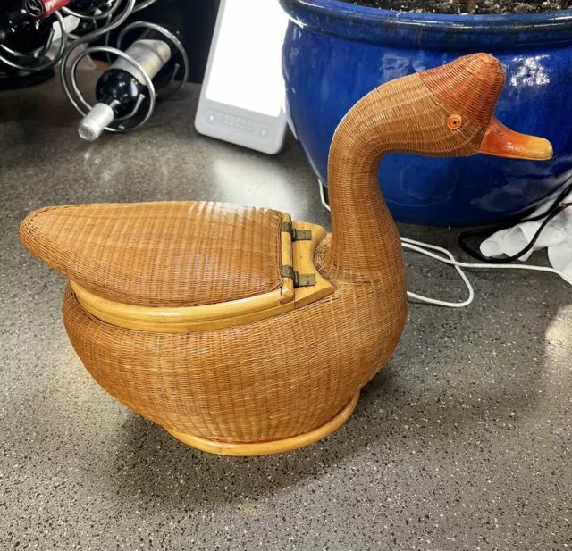 Vintage Shanghai Handicrafts Large Woven Wicker Rattan Goose Duck Basket Granny 3