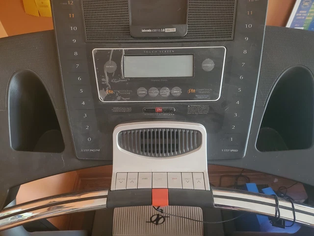 NORDICTRACK TREADMILL T9 Ci Foldable With Incline Used In Great