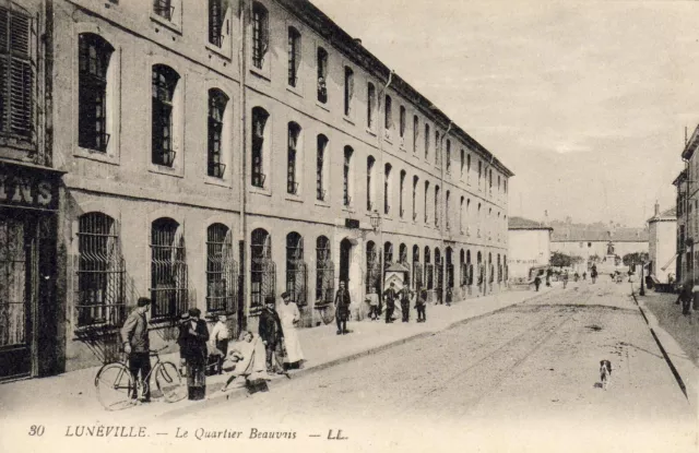 CPA 54 LORRAINE Meurthe-et-Moselle LUNEVILLE barracks BEAUVAIS DISTRICT lively