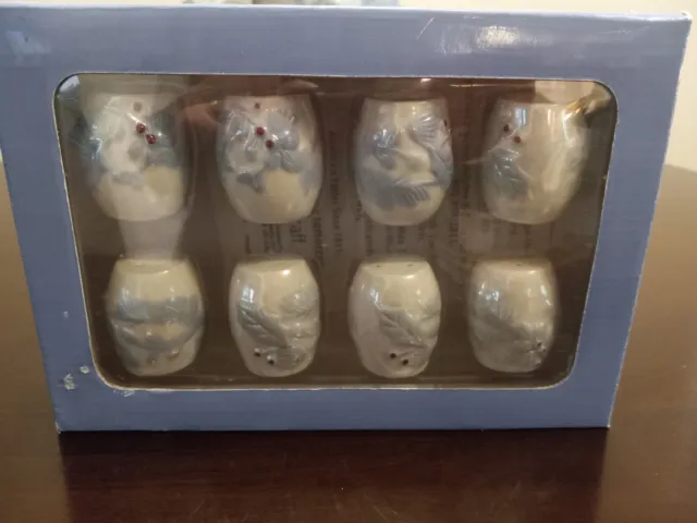 NIB Pfaltzgraff Set Of 4 Mini Salt & Pepper Shaker Set Winter Frost Collection