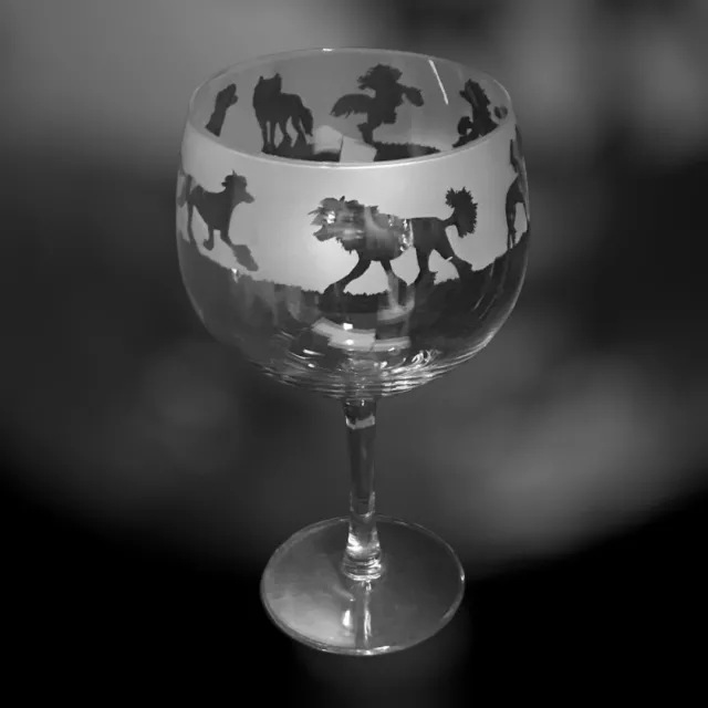 CHINESE CRESTED Frieze Boxed 70cl Glass Gin Balloon with Chinese Crested design