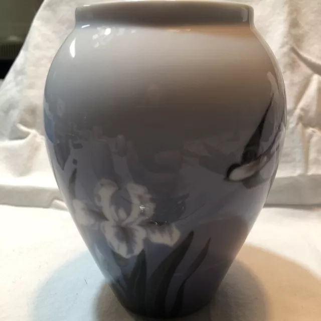 Vintage Royal Copenhagen Denmark Barn swallow bird vase #2676 271 Signed Blue