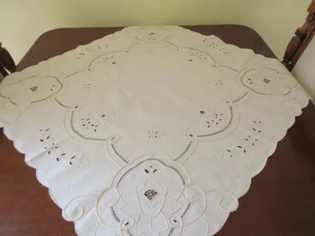 83 cms x 85 cms VINTAGE BEIGE EMBROIDERED FLORAL SUPPERCLOTH / TABLECLOTH