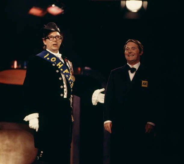 PHOTO OF ERIC Morecambe And Ernie Wise 1970 Old Music Singer Photo 1 photo-of-eric-morecambe-and-ernie-wise-1970-old-music-singer-photo-1