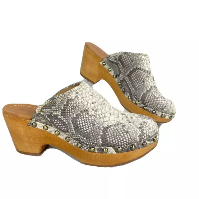 Corso Como Shoes Women Sz 8 Gray White Snake Leather Studded Mule Clogs