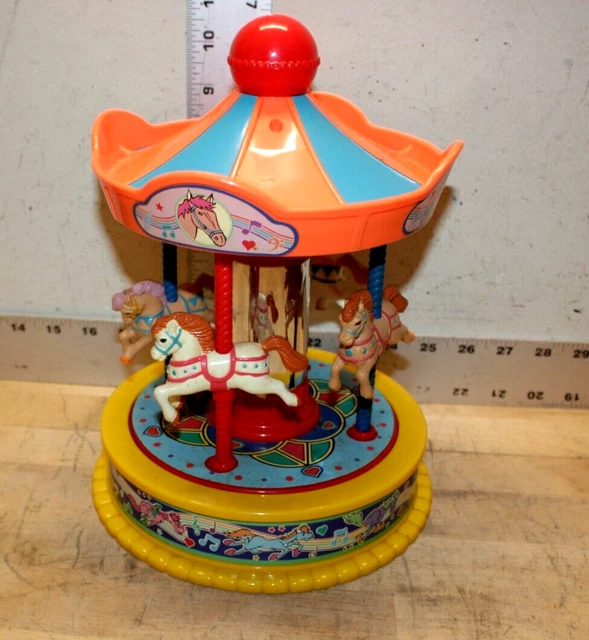 1991 REDBOX TOYS Wind-Up Merry Go Round Carousel 