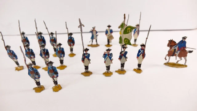 Plats d'étain KZ - Zinnfiguren - 10 cavaliers lanciers français premier